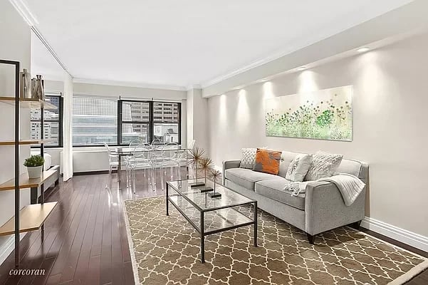 166 East 61st St Unit: 14M