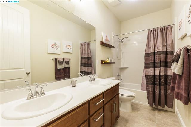 6480 Bayview Dr, Oakland, CA 94605