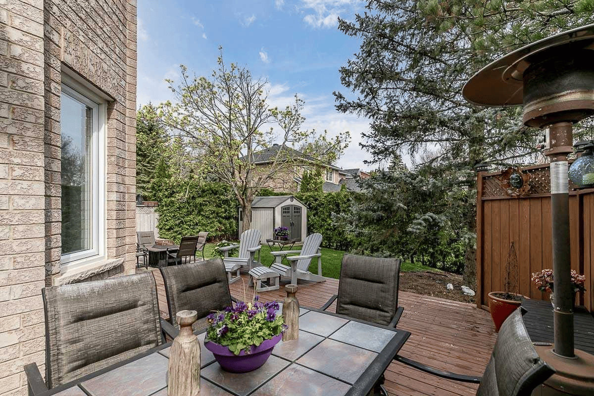 318 W Kennedy St NE