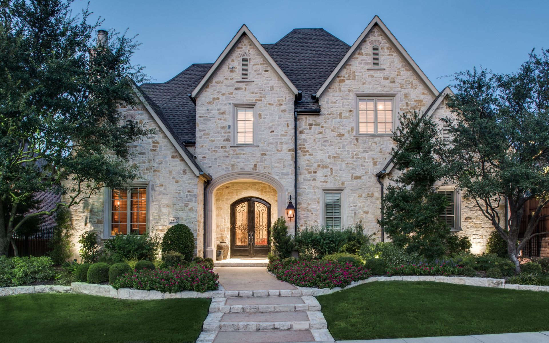 6412 Bluffview Drive