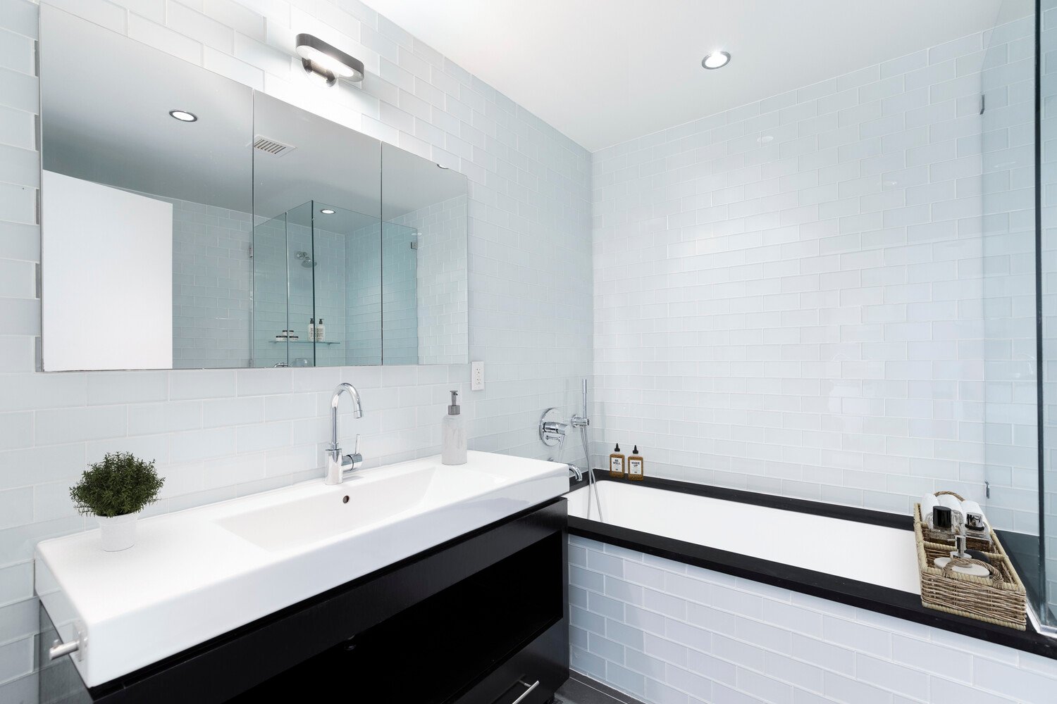 550 West 54th Street, Apt 22Z