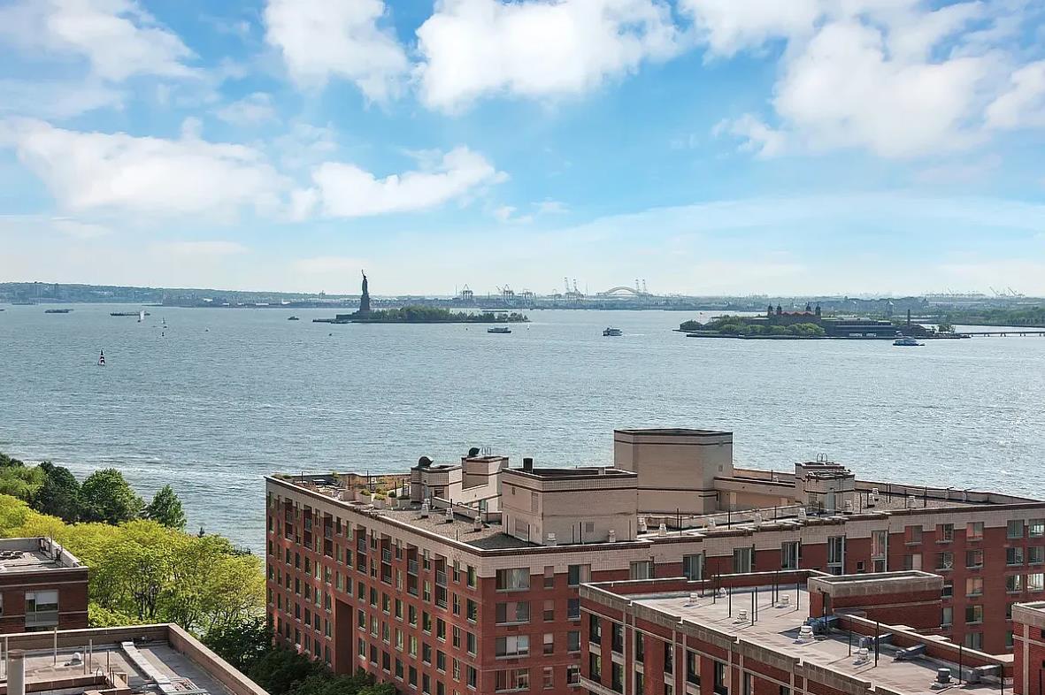 225 Rector Place, Apt 11-B