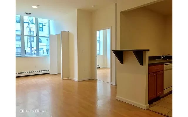 27-37 27th Street Unit: 1B
