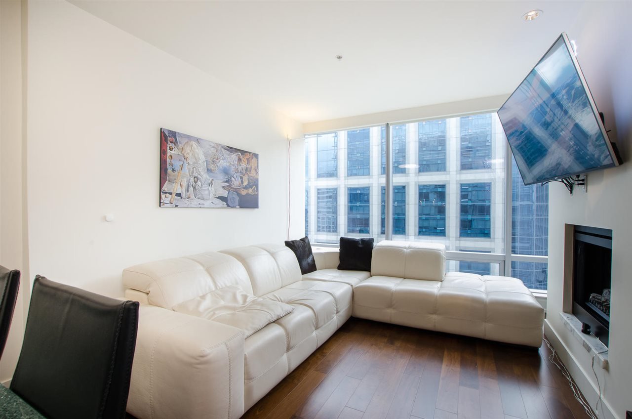 2704-1111 Alberni St
