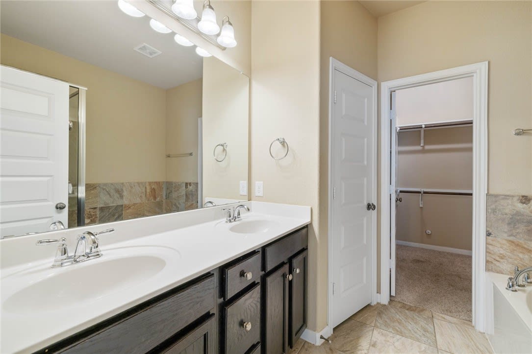 506 Hummingbird Ln Unit #B