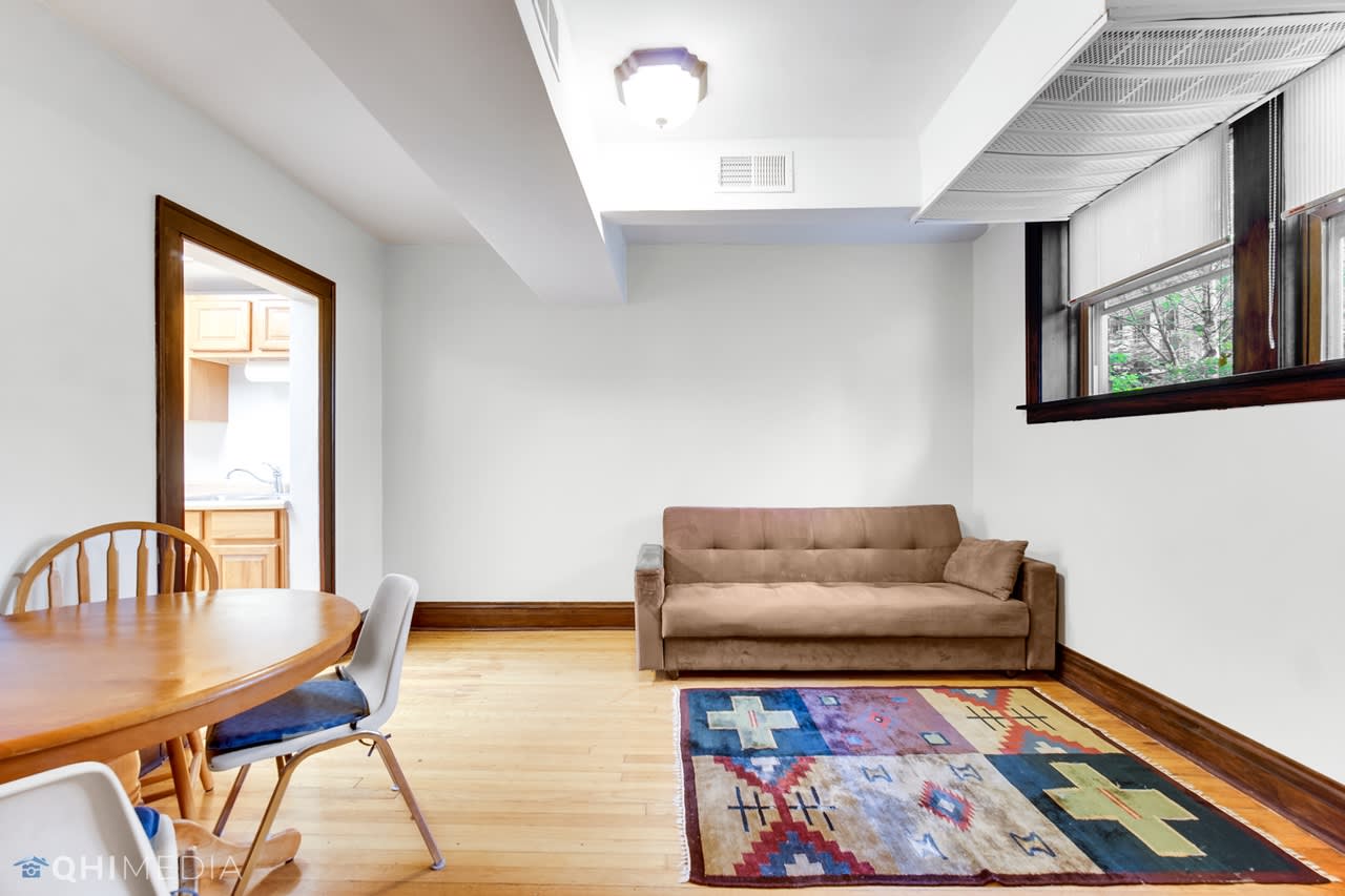 541 W Addison St, #1G
