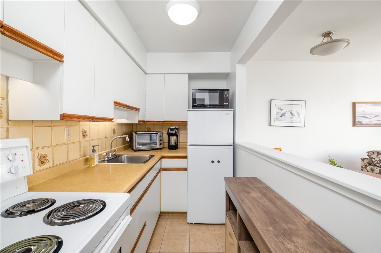 403-1050 Chilco St