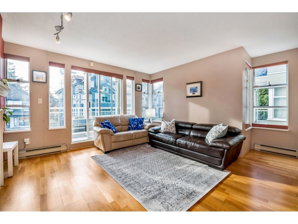 203-838 W 14th Ave
