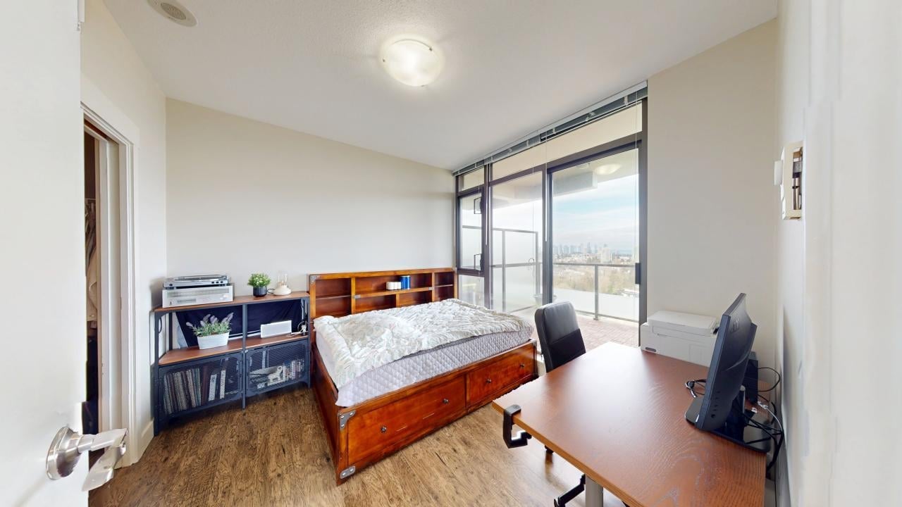 2903-7088 18th Ave