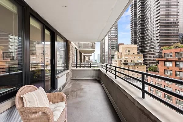 309 East 49th Street Unit: 14B