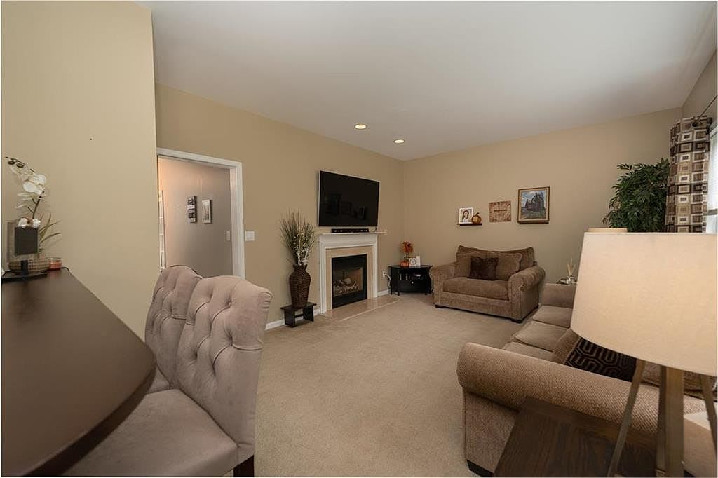 2660 Fieldview Dr