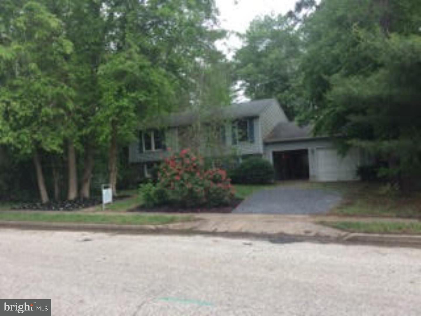 2430 Acorn Dr