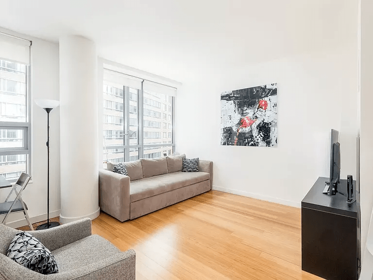 2 River Ter Apt 9B