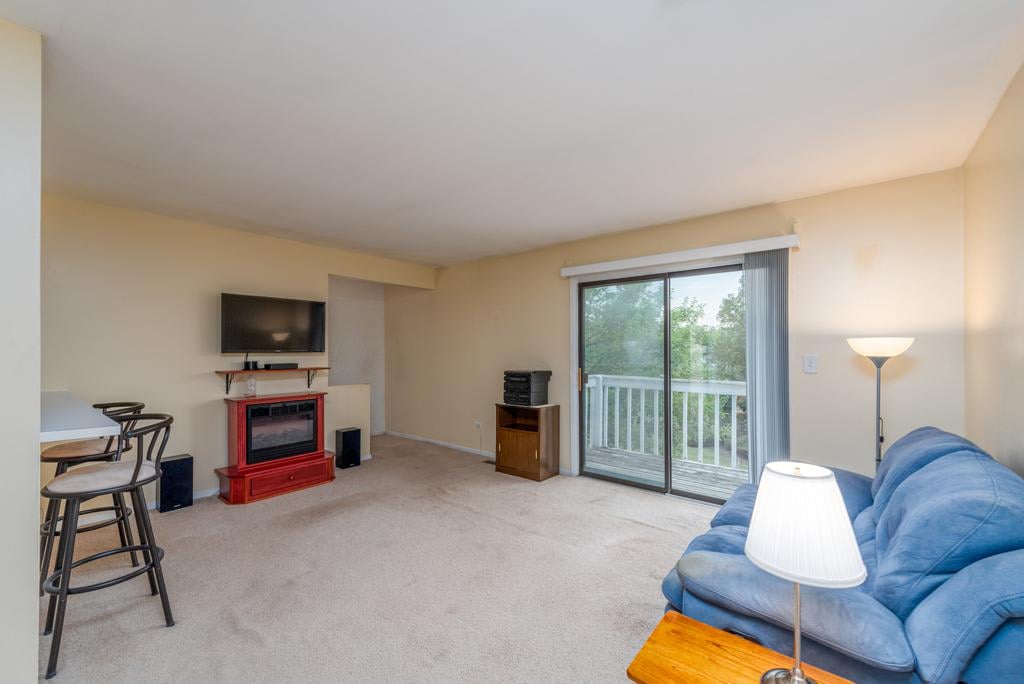 1515 Fremont Dr., Hanover Park, IL 60133