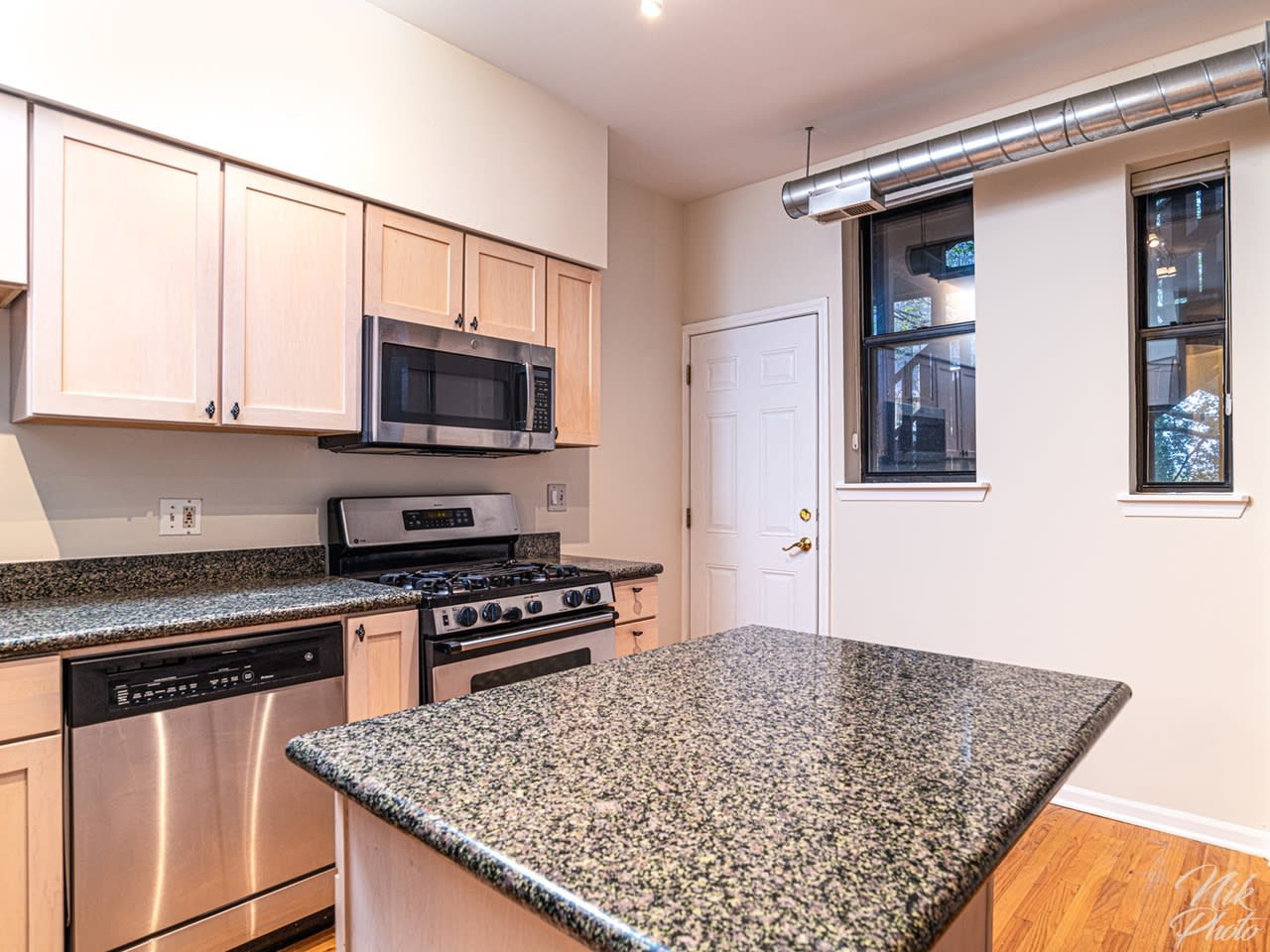 5351 N Kenmore Ave Unit 3B