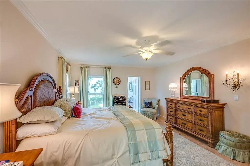 2901 GULF SHORE BLVD N #101