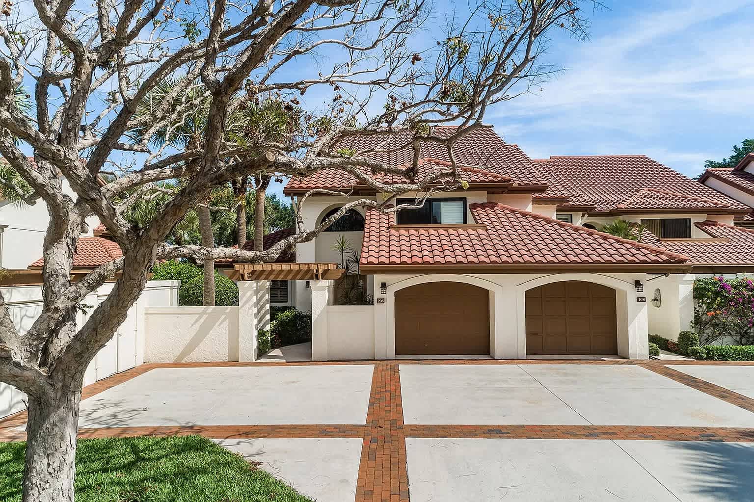 16648 Traders Crossing N, 108