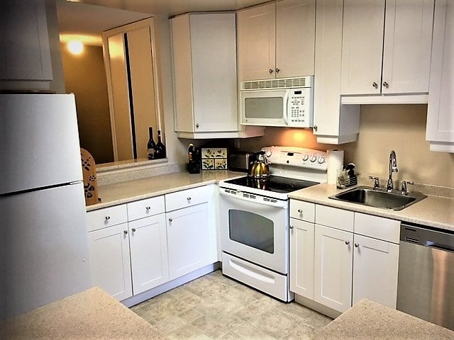 101-9149 Saturna Dr