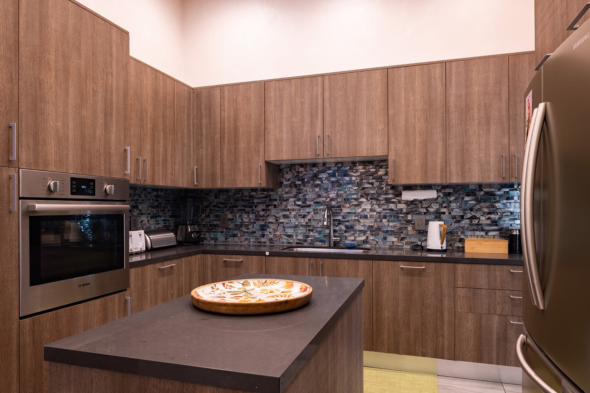 Contemporary Turn-Key Estate in Tehama - 10 Alta Madera Ave
