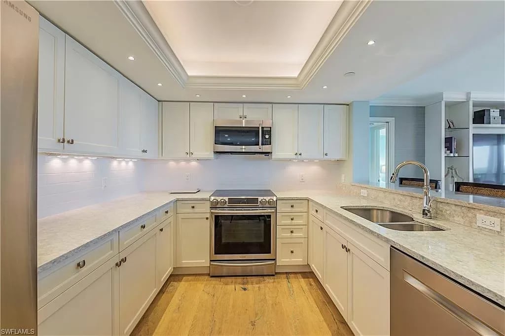 4651 Gulf Shore Blvd N #1606