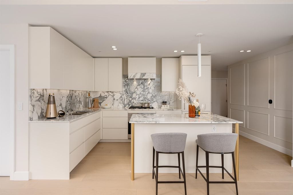 3668 W 10th Avenue 202, Vancouver