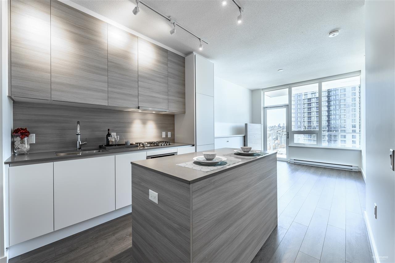 2503-988 Quayside Dr