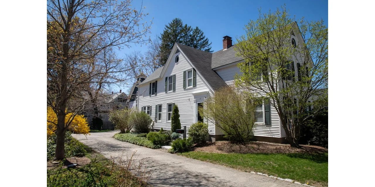 New Listing! 11 Summer Street, Kennebunk, ME 04043 – $1,150,000