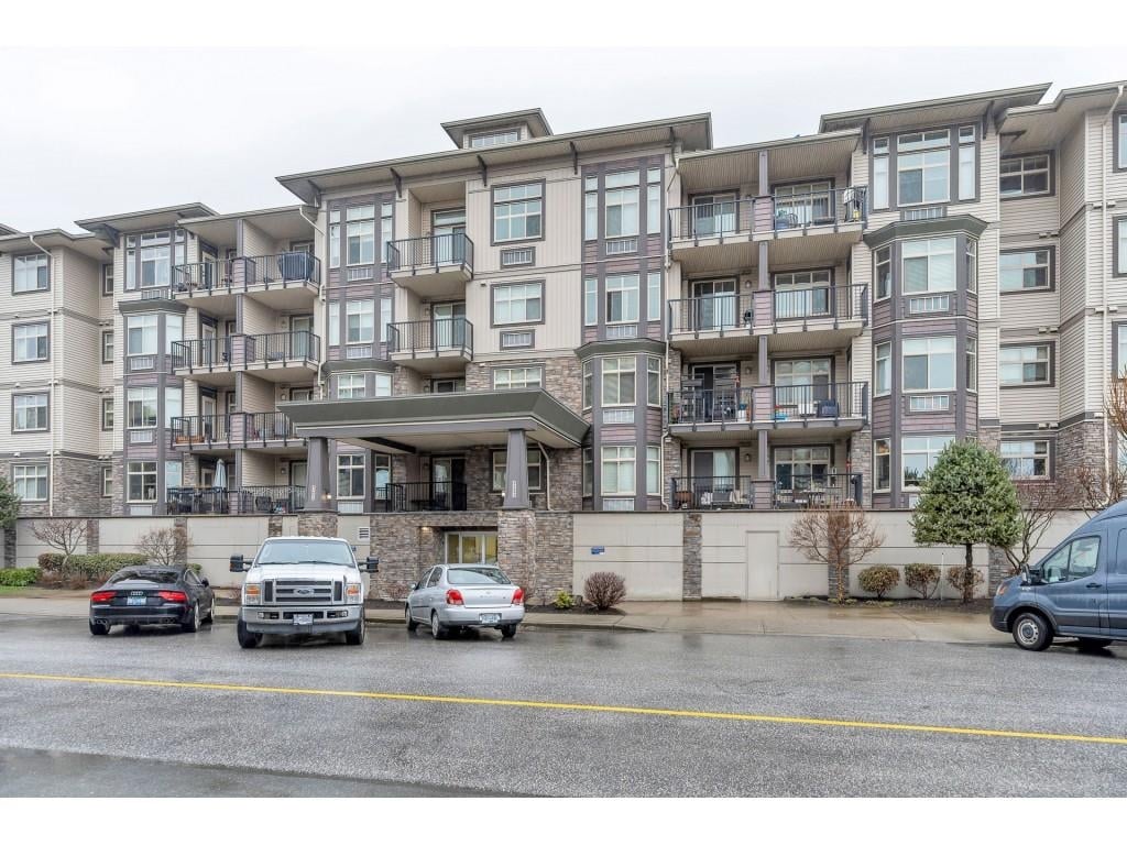 409-45893 Chesterfield Ave