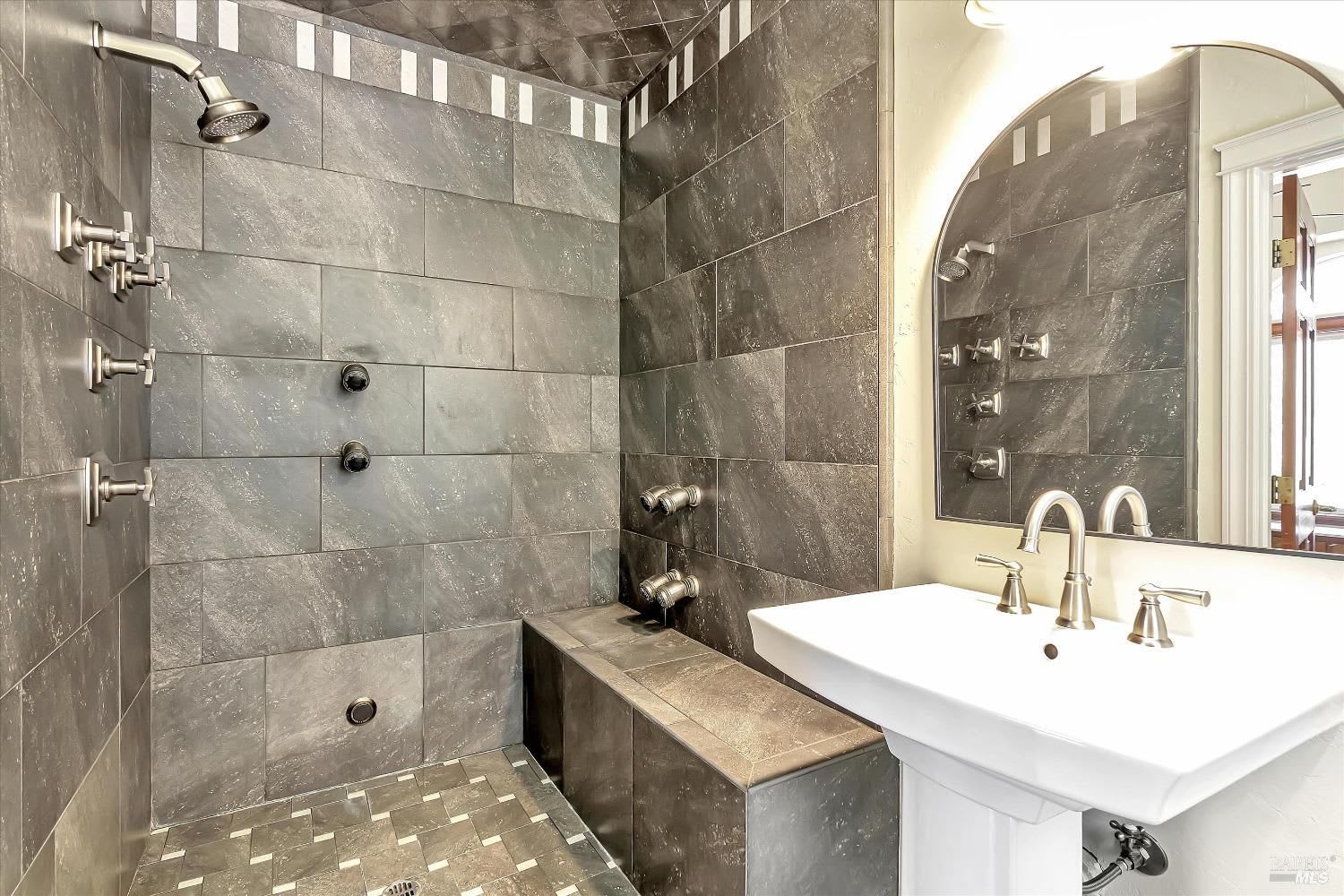 9271 Antler Hill Dr