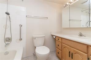 308-1560 Hillside Ave