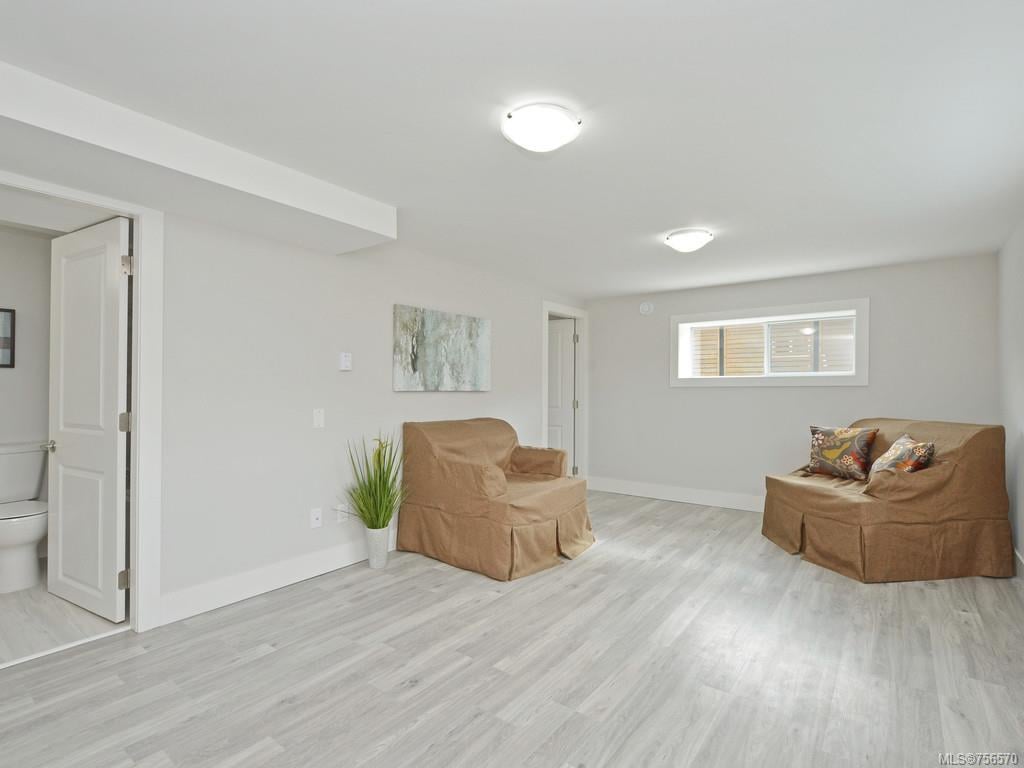 1212 Pearce Cres