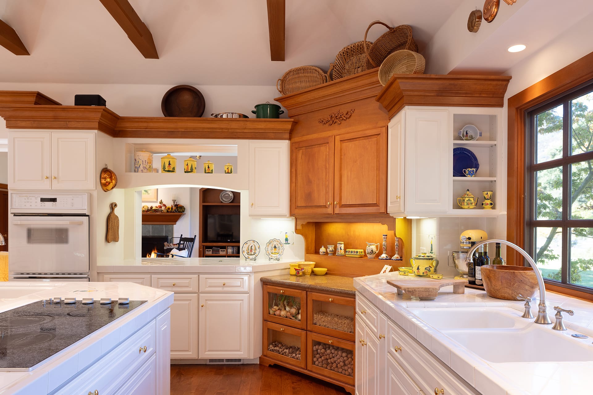 Peaceful French Country Estate - 5 Sleepy Hollow Dr