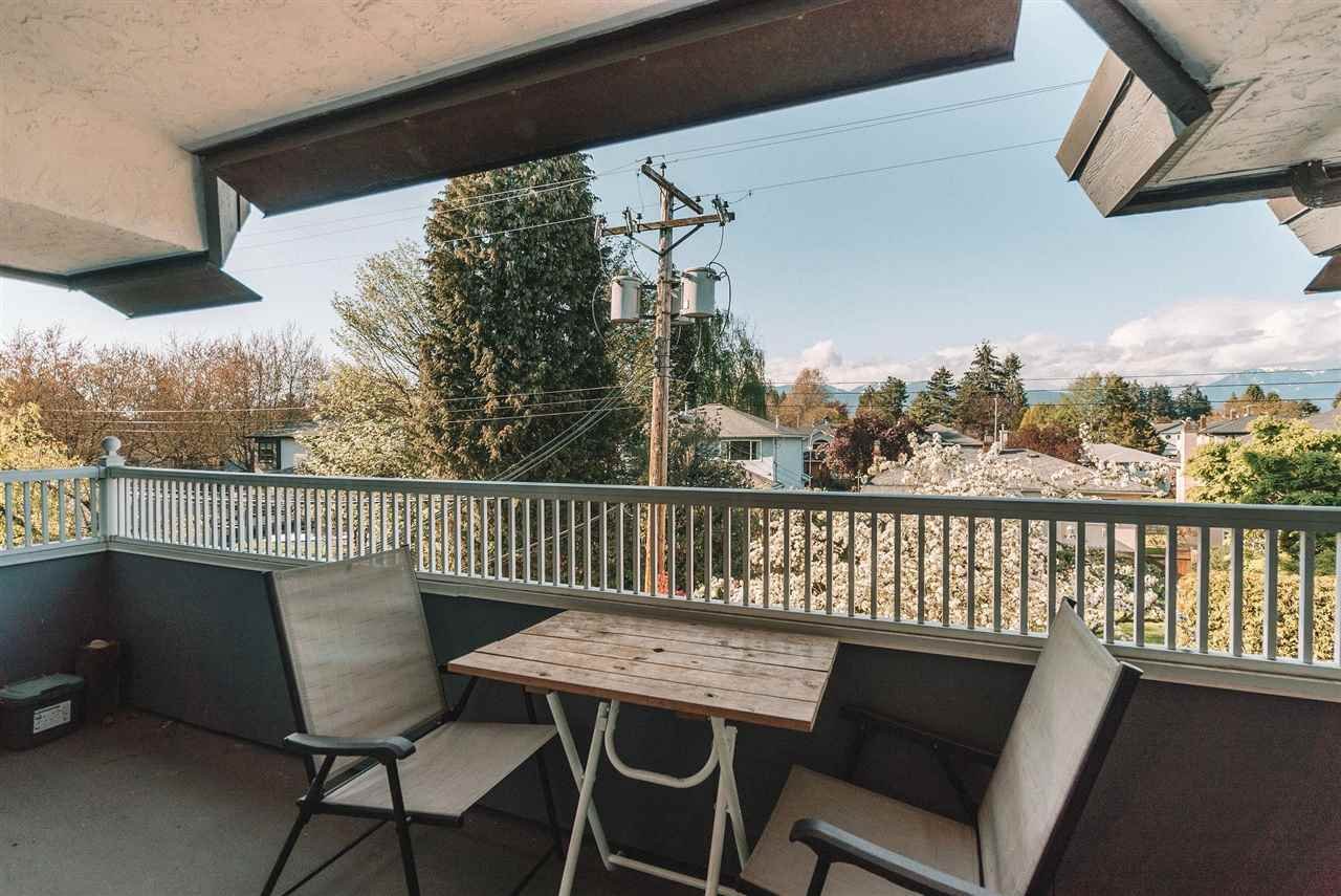 312-3875 W 4th Ave
