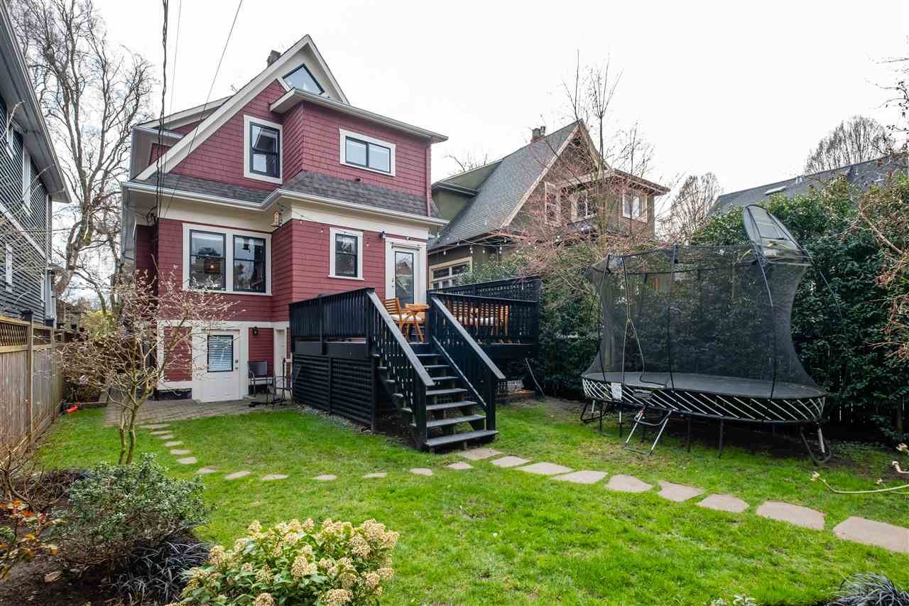 21 E 17th Ave