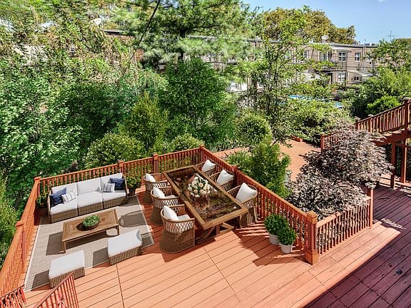 711 Avenue Unit: Y