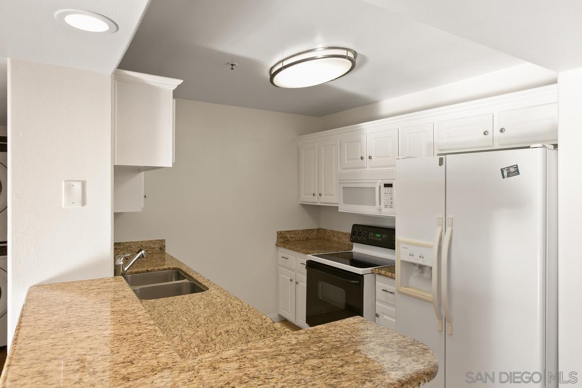 5726 La Jolla Blvd #206