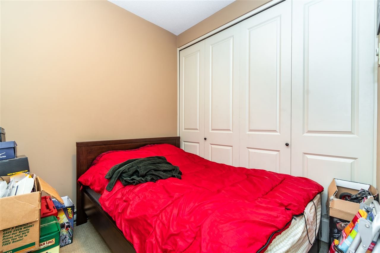 104-45893 Chesterfield Ave