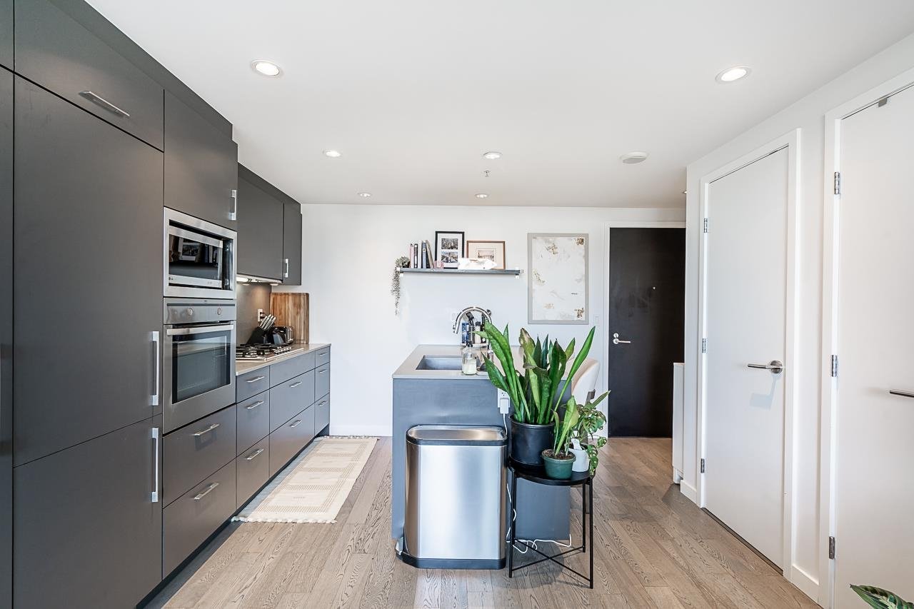 304-728 W 8th Ave