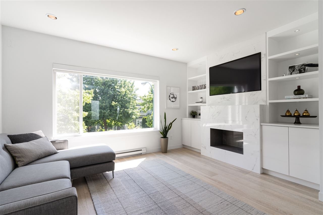 109-453 E 16th Ave
