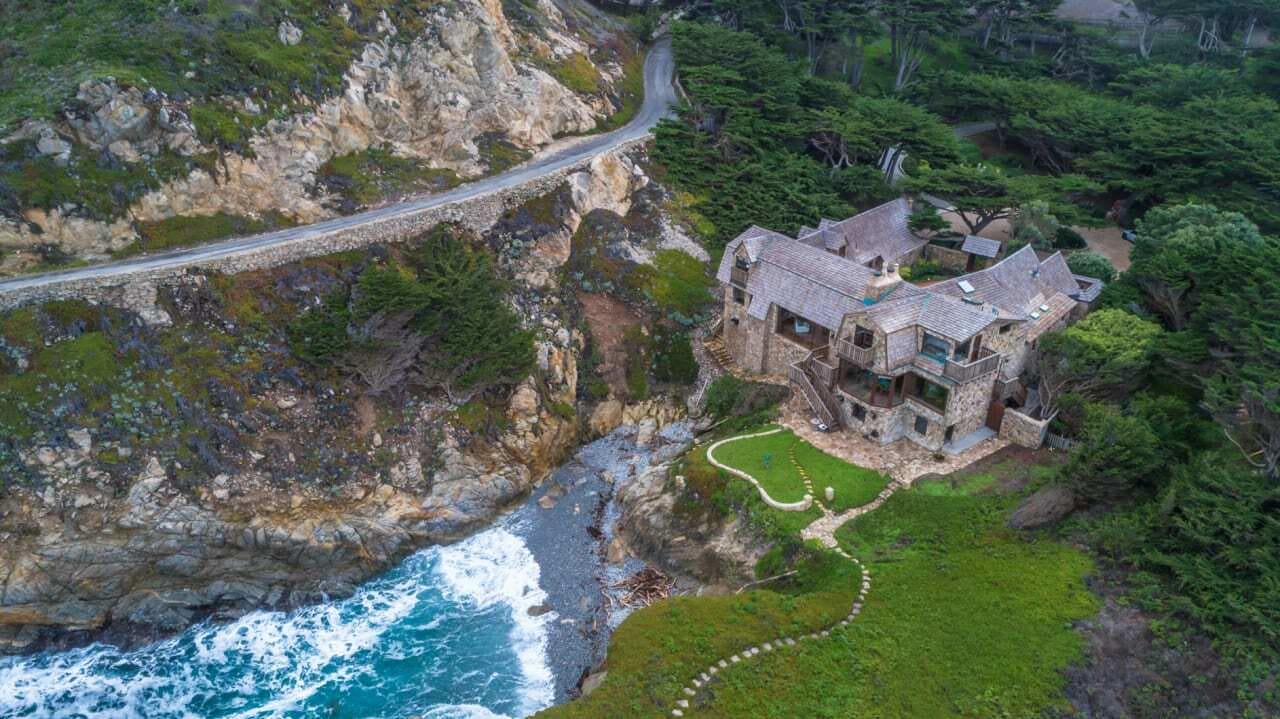 CARMEL HIGHLANDS LUXURY RENTAL - "SHIPROCK"