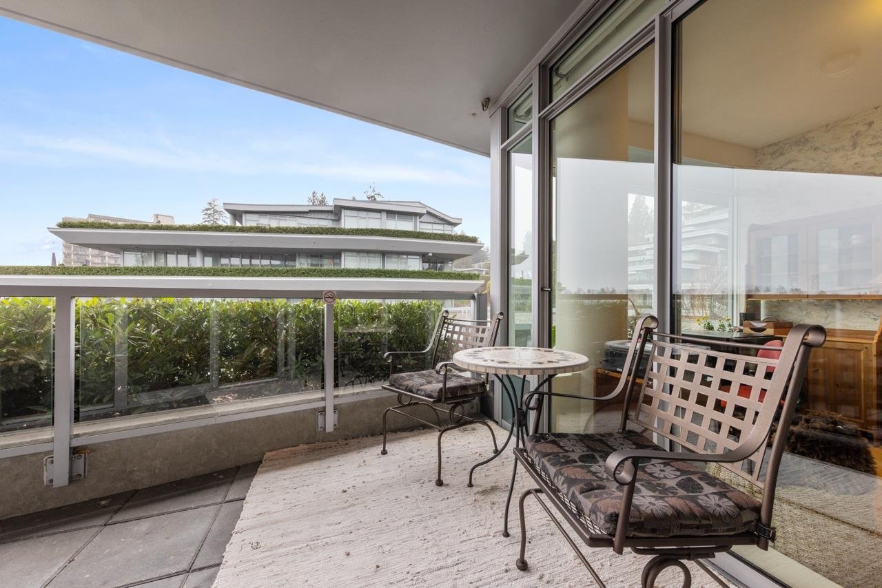 504-866 Arthur Erickson Pl
