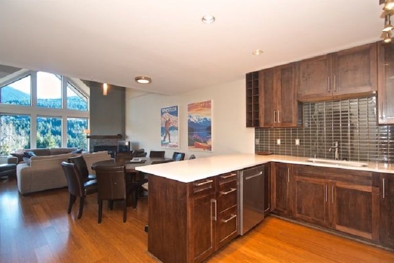 302-3212 Blueberry Dr