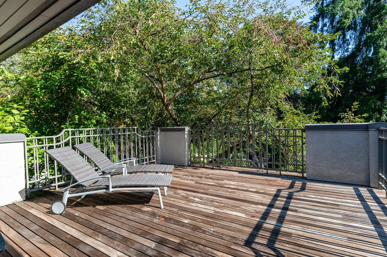5560 Somerset Cres