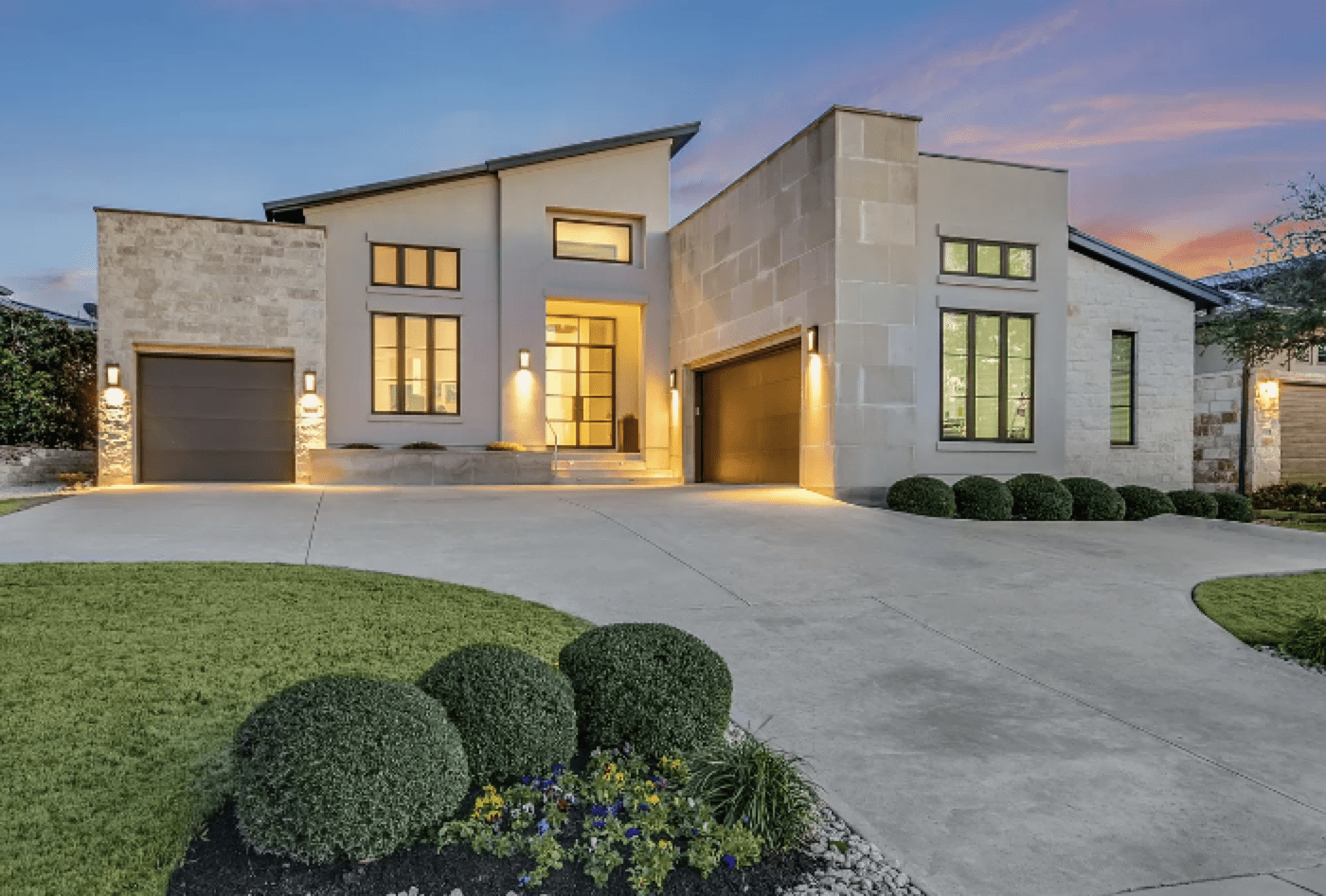 8313 Carranzo Dr