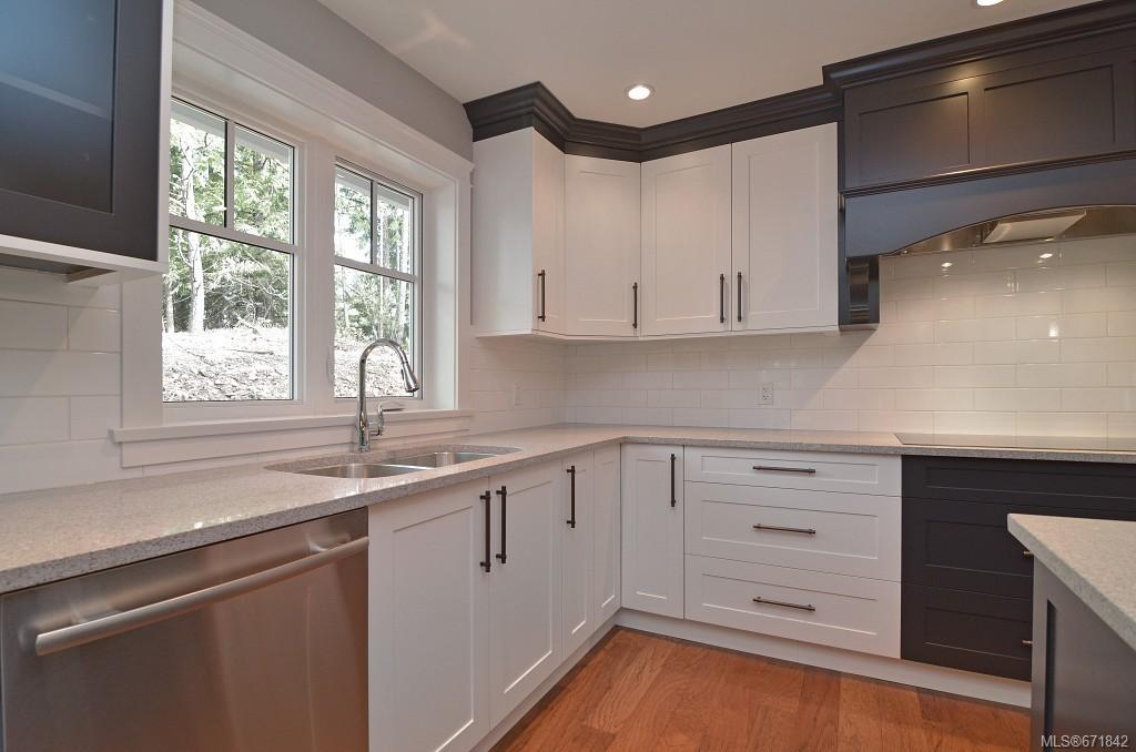 764 Hanington Rd, Highlands