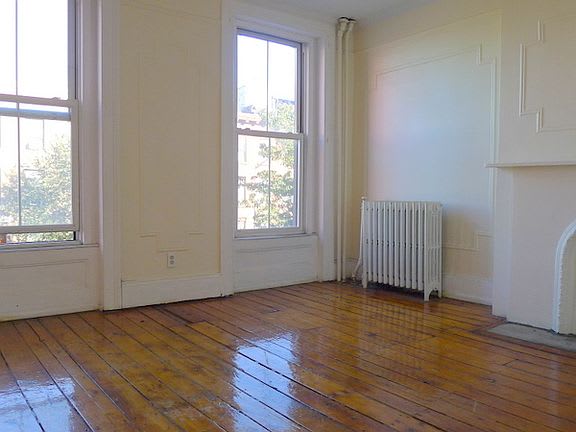 78 Ryerson St Apt: 3