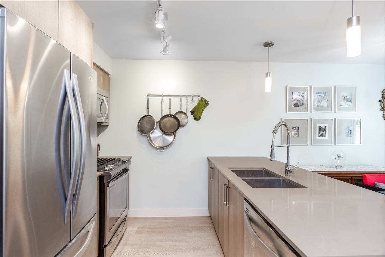 117-7058 14th Ave