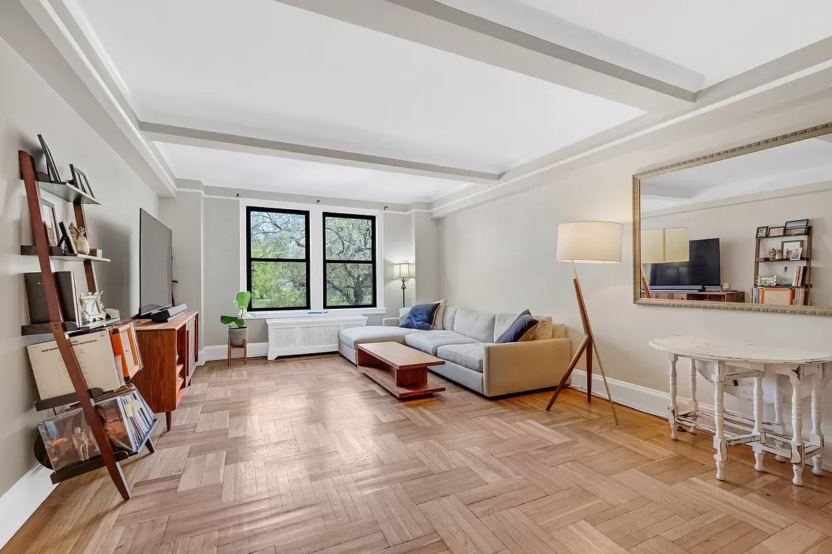 327 Central Park West Unit: 3B