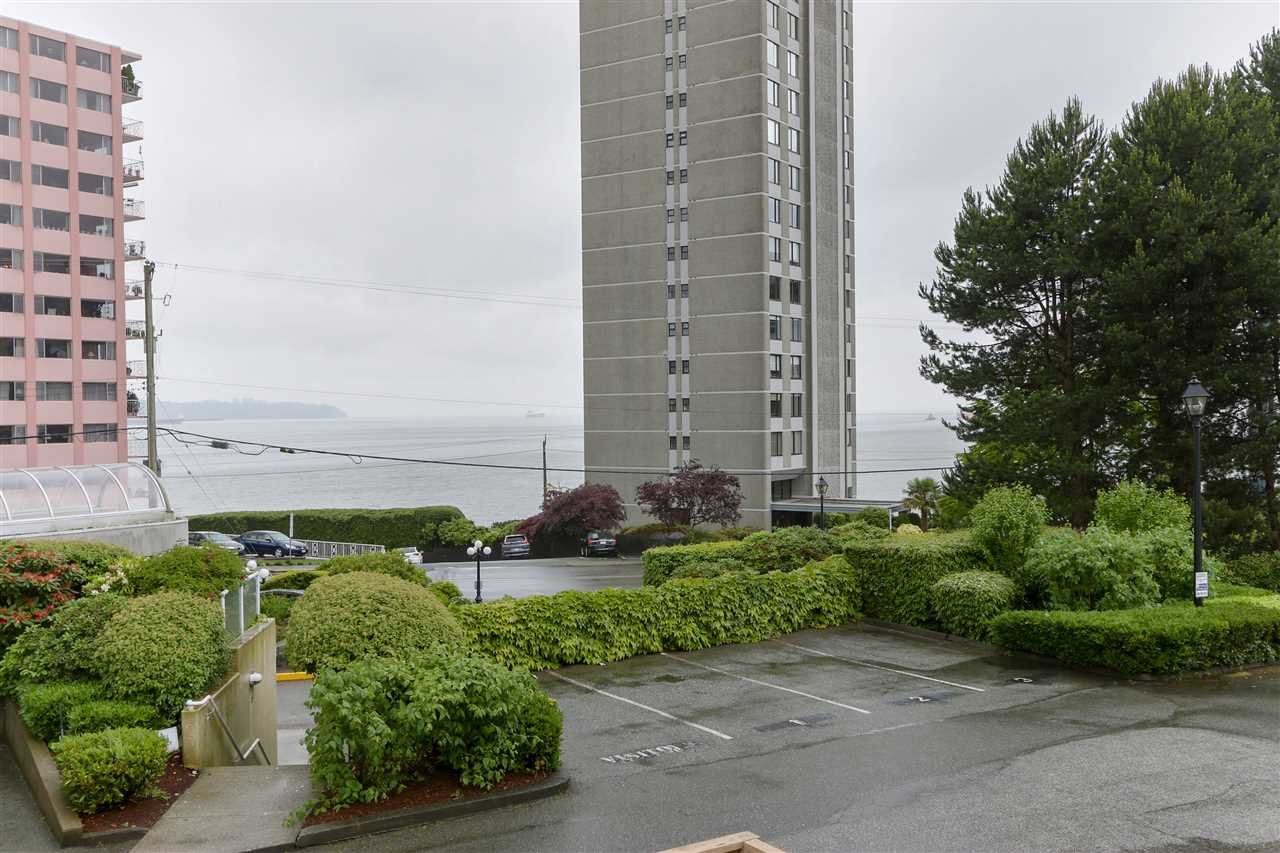 103-2202 Marine Dr
