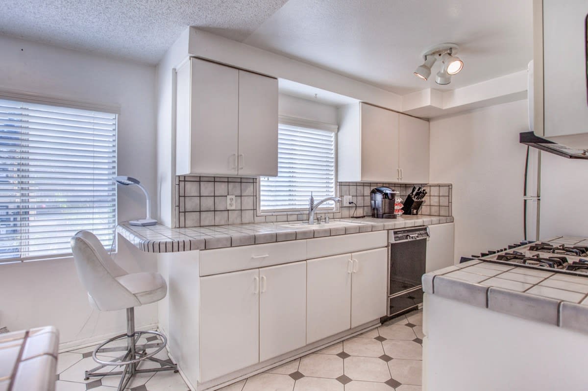 4216 Ethel Ave 6, Studio City, CA